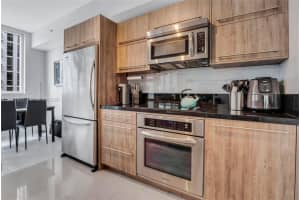 253 Ne 2nd St 1608, Miami