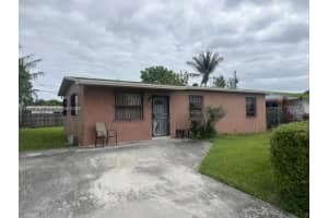 10781 Sw 221st St, Miami