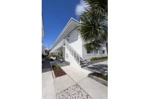 935 Bay Dr 2, Miami Beach