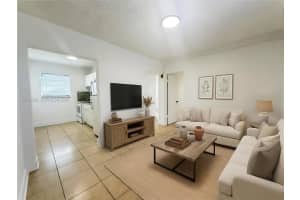 220 Nw 11th Ter 2, Miami