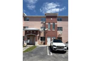 12035 Sw 14th St 105, Miami