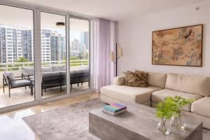 848 Brickell Key Dr 905, Miami