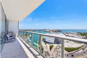 888 Biscayne Blvd 2404, Miami