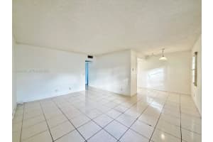 251 Sw 134 Wy 210m, Pembroke Pines