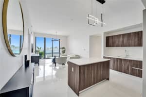 2960 Ne 207th St 1205, Aventura