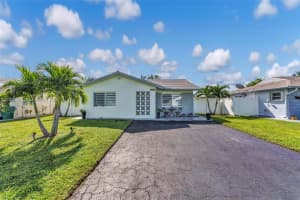 9212 Nw 81st Pl, Tamarac
