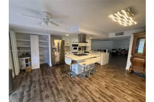 2606 Ne 10 St 2606, Hallandale Beach