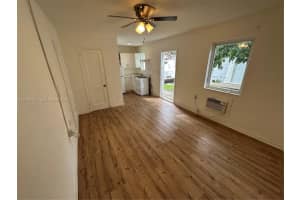 480 Sw 10th St 8, Miami