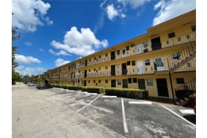 2810 Ne 201st Ter G108, Aventura
