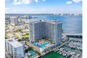 7601 E Treasure Dr 417, North Bay Village
