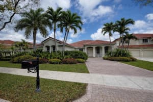3928 Heron Ridge Ln, Weston