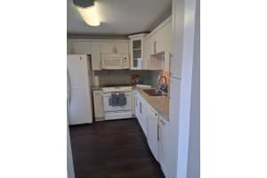 301 Ne 14th Ave 202, Hallandale Beach