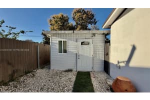 12435 Sw 42nd St 1, Miami