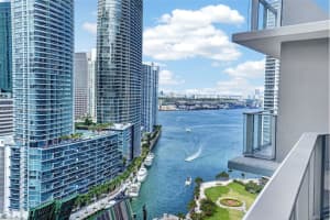 77 Se 5th St 2705, Miami