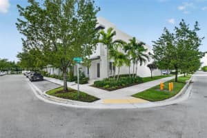 10363 Nw 63rd Ter, Doral