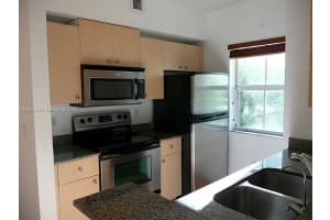 2586 Centergate Dr 207, Miramar