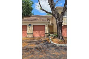 2492 Centergate Dr 201, Miramar