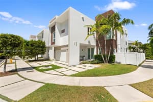 10431 Nw 68th Ter, Doral