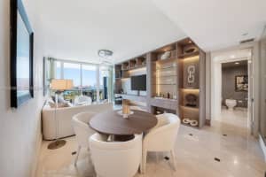 100 S Pointe Dr 702, Miami Beach