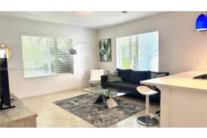 643 Jefferson Ave 3, Miami Beach