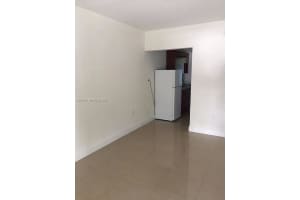 371 Ne 80th Ter 12, Miami