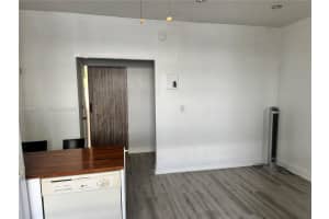 637 12th St 6, Miami Beach