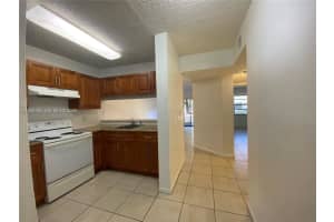 4033 Lakeside Dr 4033, Tamarac
