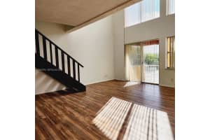 18051 Nw 68th Ave K202, Hialeah