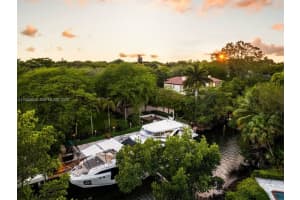 255 Cocoplum Rd, Coral Gables