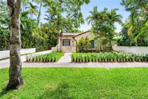 2413 N Greenway Dr, Coral Gables
