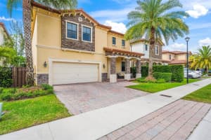 9890 Nw 86th Ter, Doral