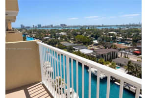 2350 Ne 135th St 1207, North Miami