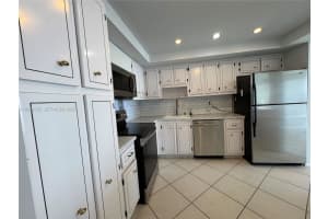 18041 Biscayne Blvd 1603, Aventura