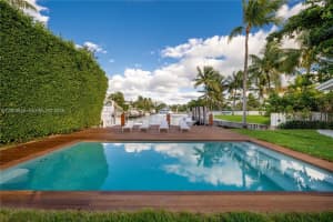 861 Harbor Dr, Key Biscayne