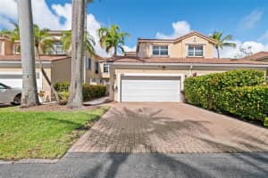 21012 Ne 34th Ct, Aventura