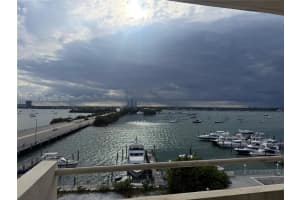 7904 West Dr 602, North Bay Village
