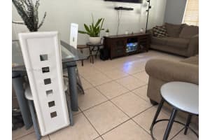 6962 Nw 179th St 201, Hialeah