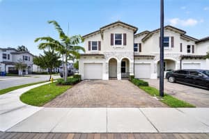 5555 Nw 27th St, Lauderhill