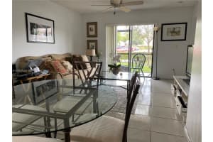 10633 Nw 10th St 102, Pembroke Pines