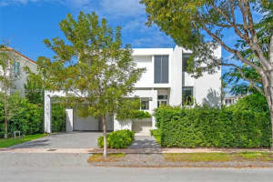 285 W Mashta Dr, Key Biscayne 285 W Mashta Dr, Key Biscayne