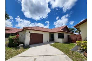 640 Sw 113th Ter, Pembroke Pines