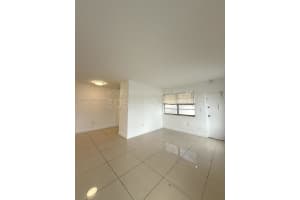 4410 W Flagler St 208, Miami