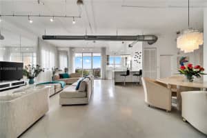 2001 Biscayne Blvd 2520, Miami