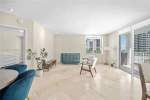 701 Brickell Key Blvd 710, Miami