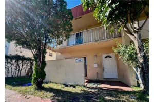 606 Sw 80th Ter 1, North Lauderdale