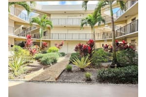 8005 Sw 107th Ave 305, Miami