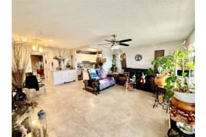 431 Chatham U U, West Palm Beach