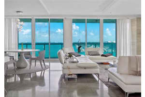 10 Venetian Way 804, Miami Beach