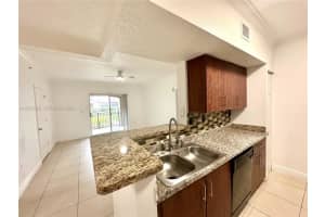 215 Sw 117th Ter 14104, Pembroke Pines