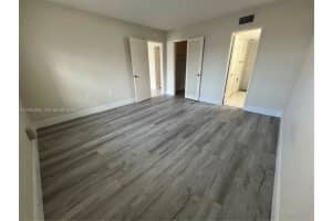 5731 Nw 37th St 218, Virginia Gardens